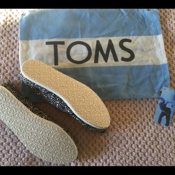 TOMS swirl design navy classic women’s shoes - Picture 6 of 8